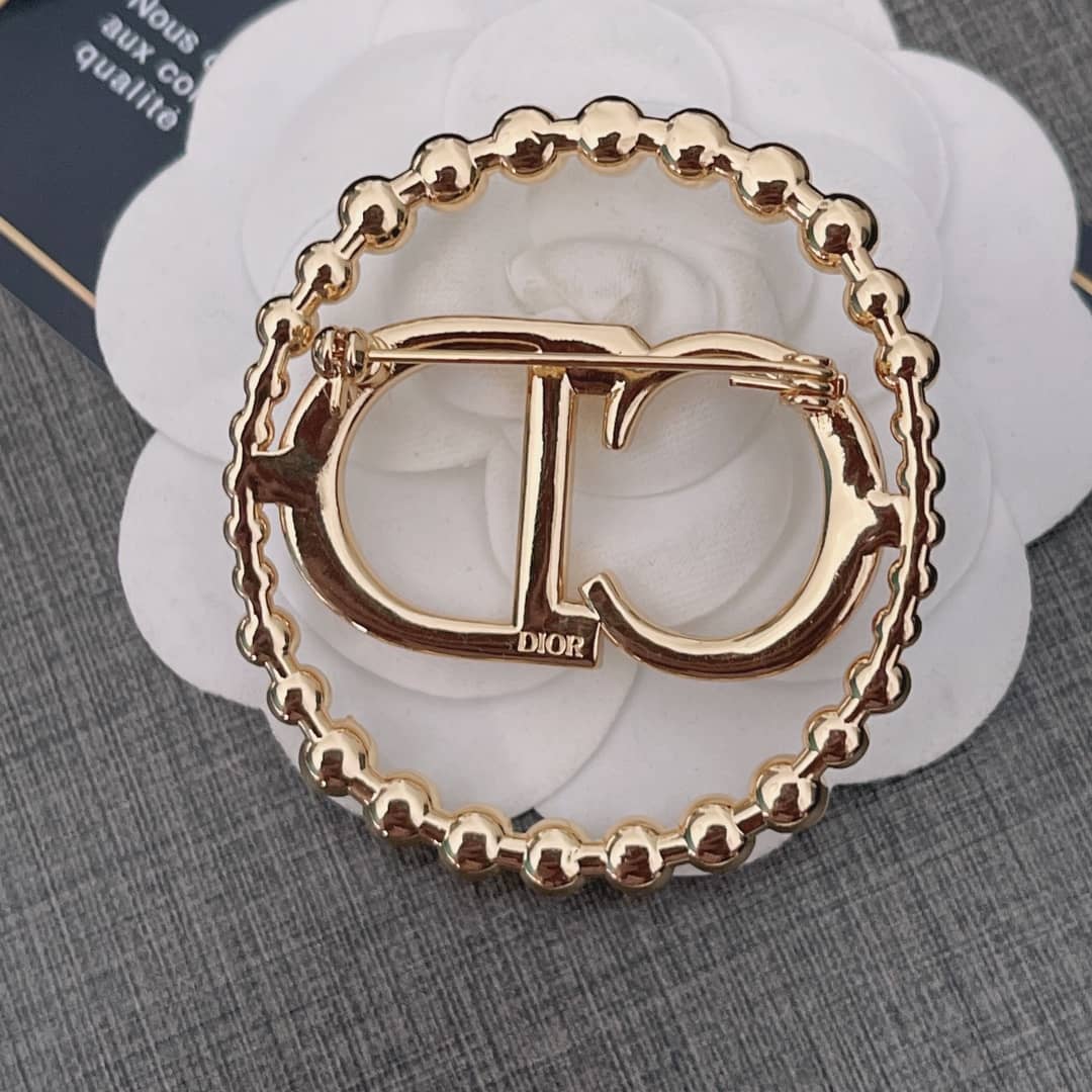 Best Chr1st1an D10r Classic Brooch