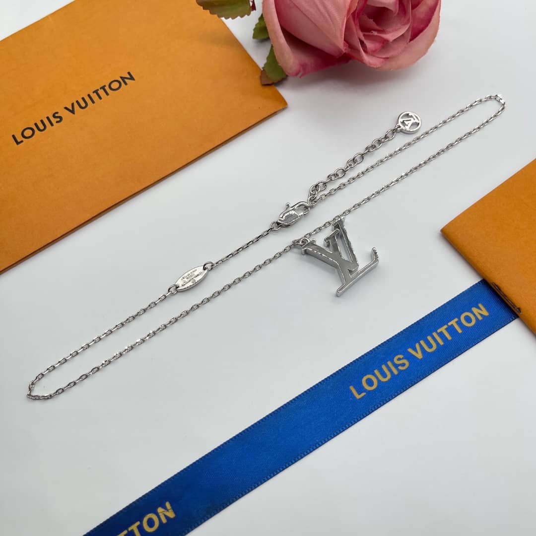 Cheap L0vis Vvtt0n Necklace
