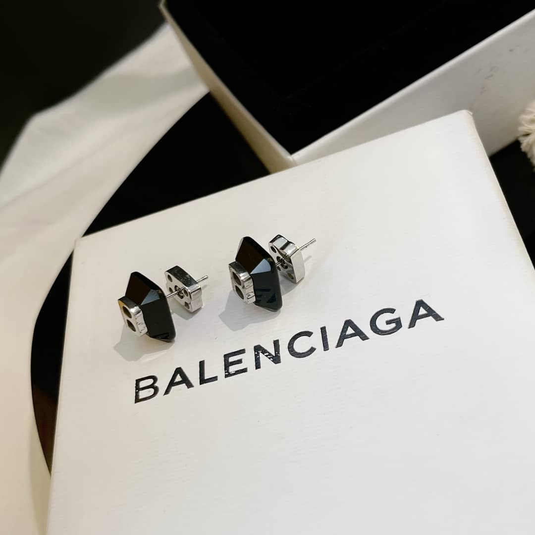 Ba1en*iaga Earring Dupes Logo