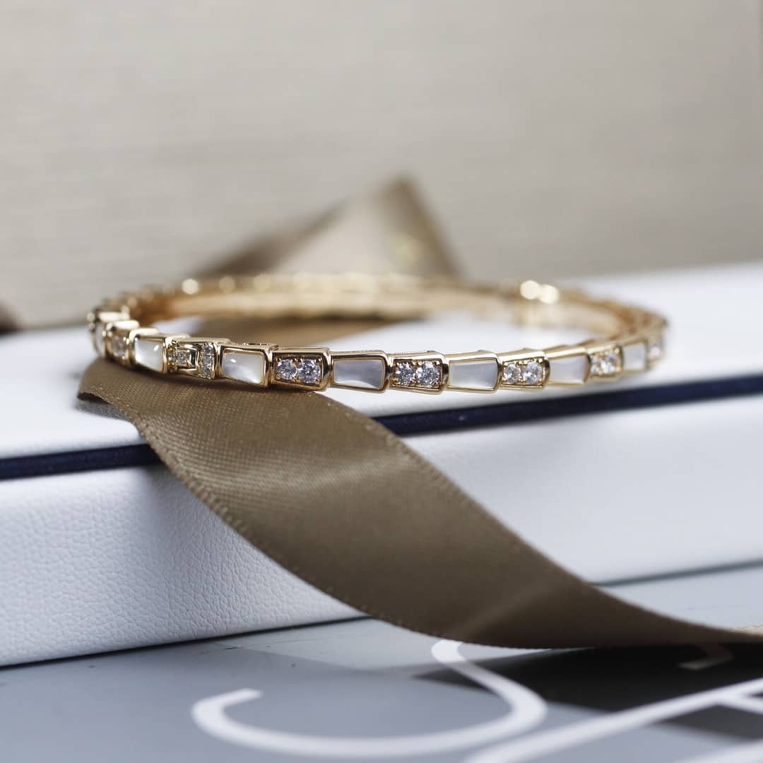 Fake Bv1g*ai Logo Bracelet