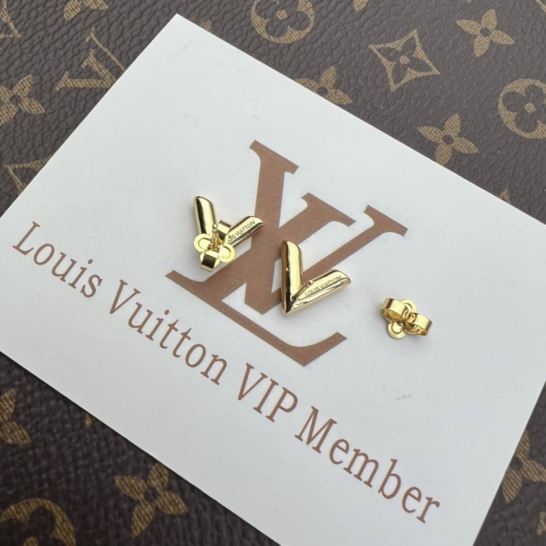 L0vis Vvtt0n Earring For Sale