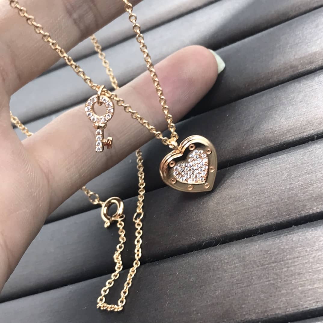 Knockoff T*f*ny Logo Necklace