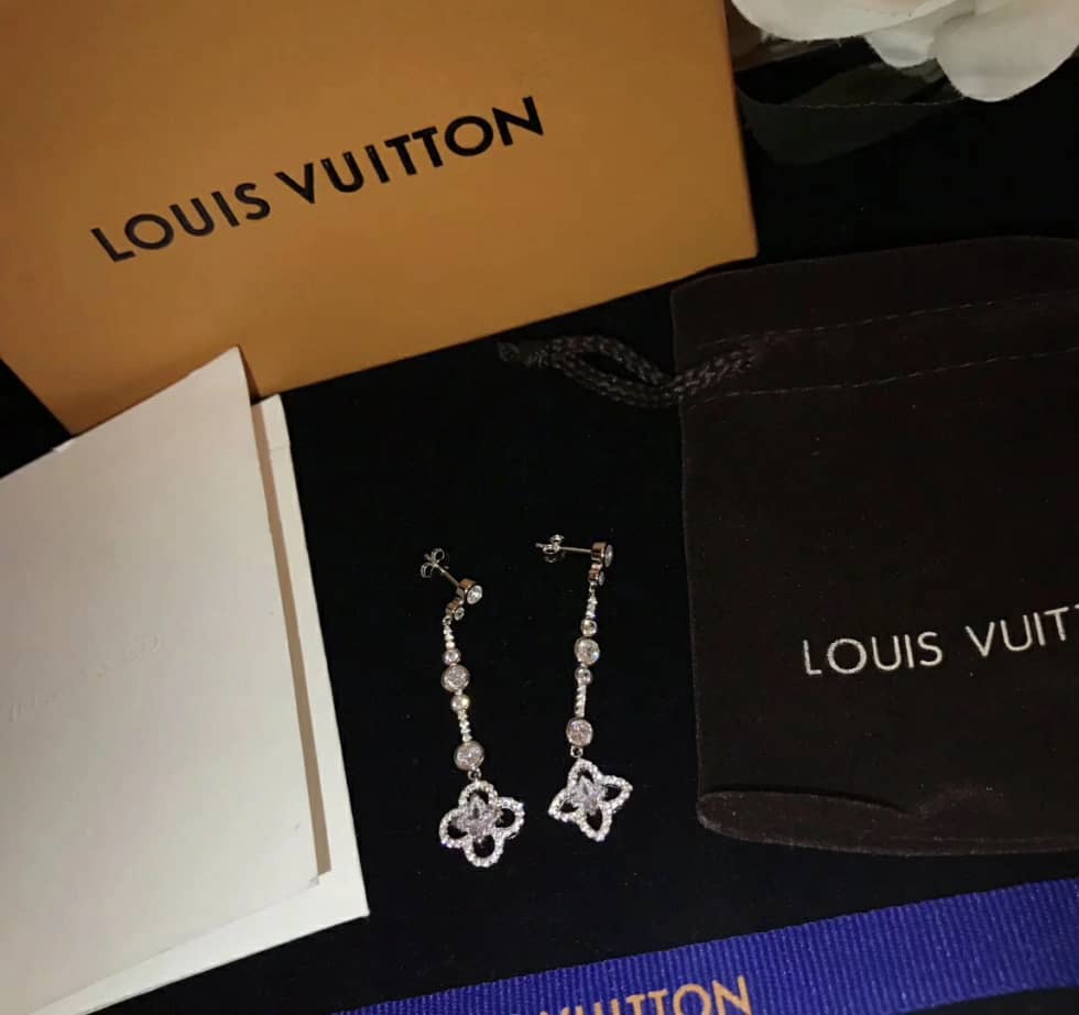 Fake L0vis Vvtt0n Logo Earring