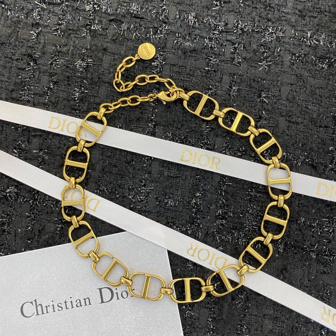 7 Star Chr1st1an D10r Necklace