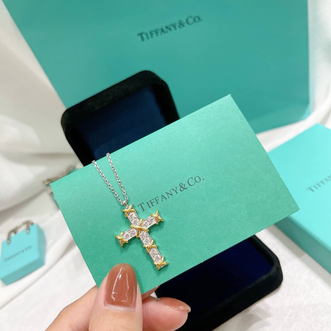 Designer T*f*ny Classic Necklace