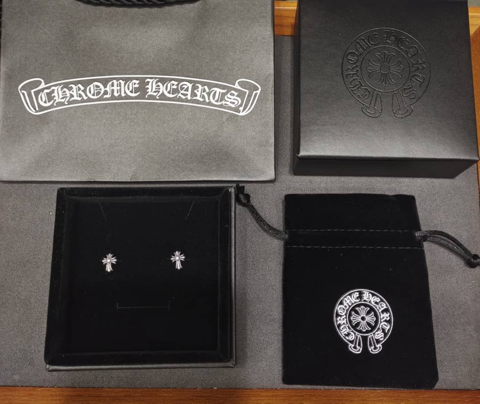 Fake Ch*0me He**ts Logo Earring