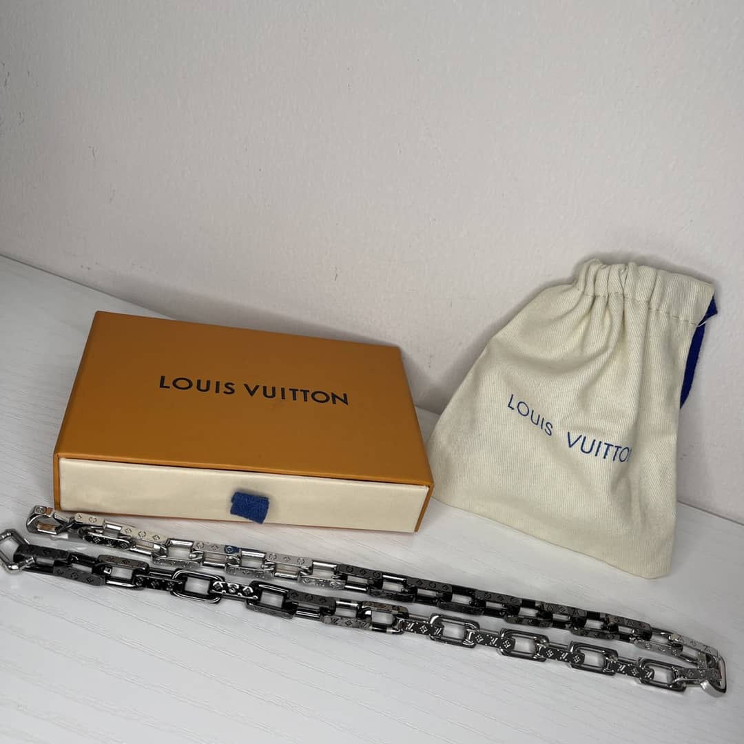 Replica L0vis Vvtt0n Necklace