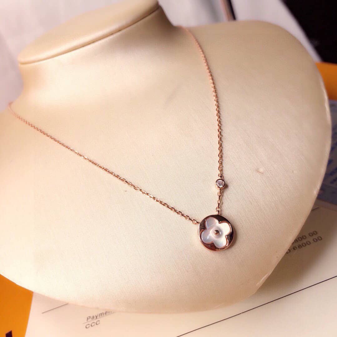 Cheap L0vis Vvtt0n Necklace