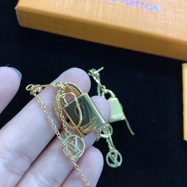 L0vis Vvtt0n Earring Copy