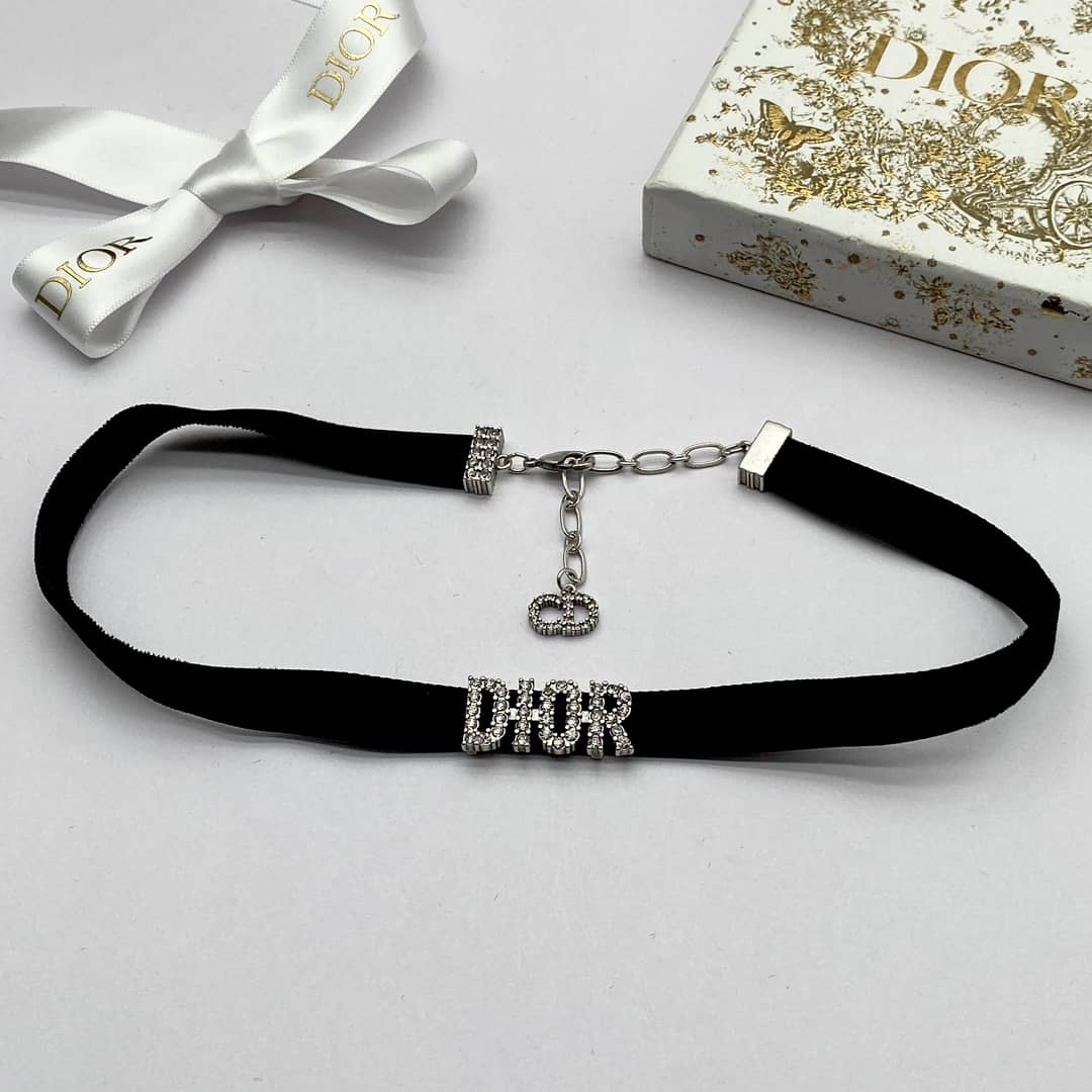 7 Star Chr1st1an D10r Necklace
