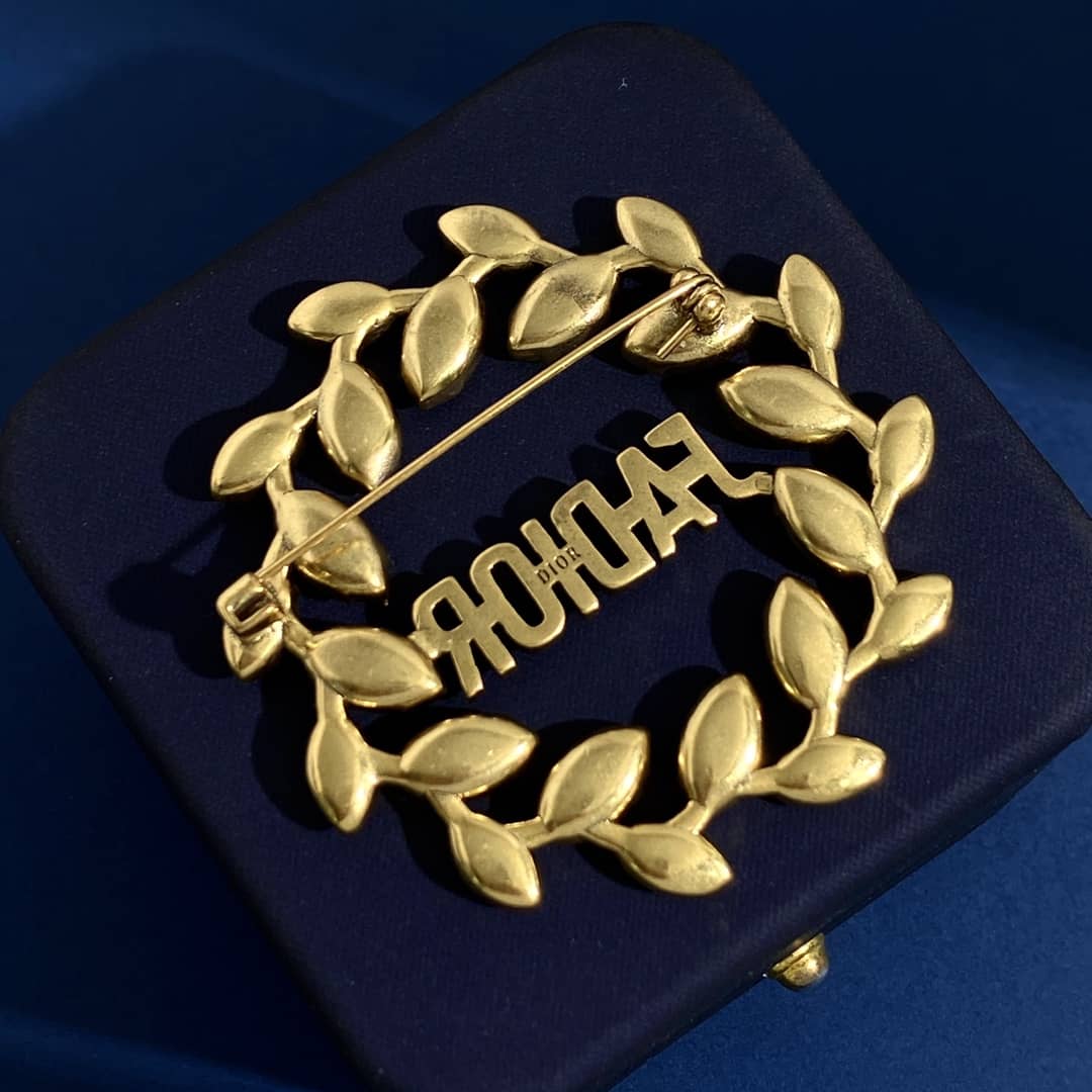 High Quality Chr1st1an D10r Brooch