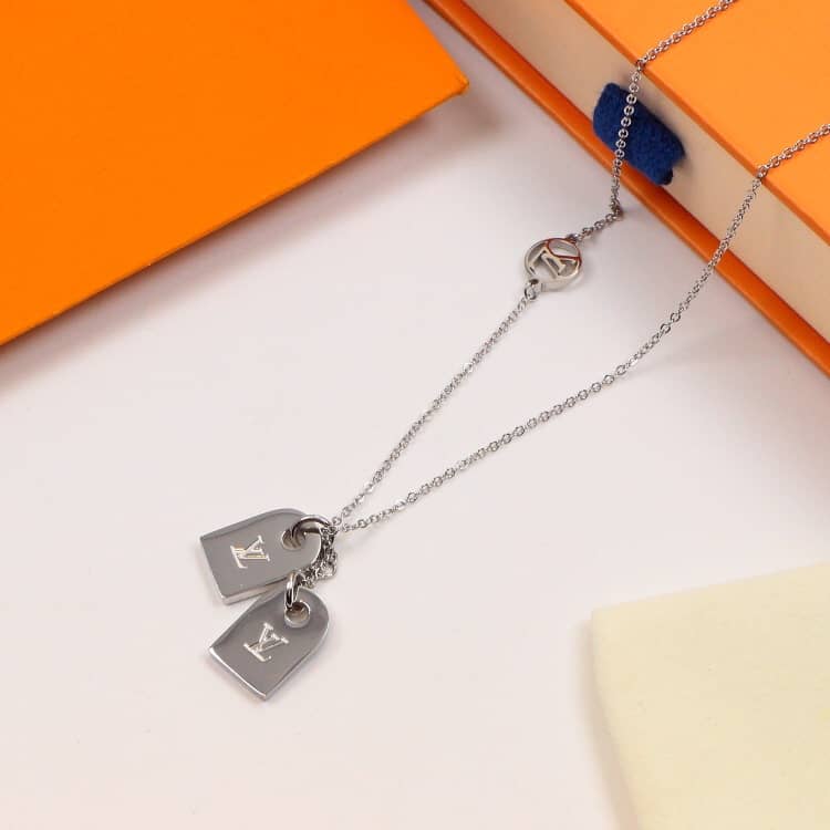 Cheap L0vis Vvtt0n Necklace