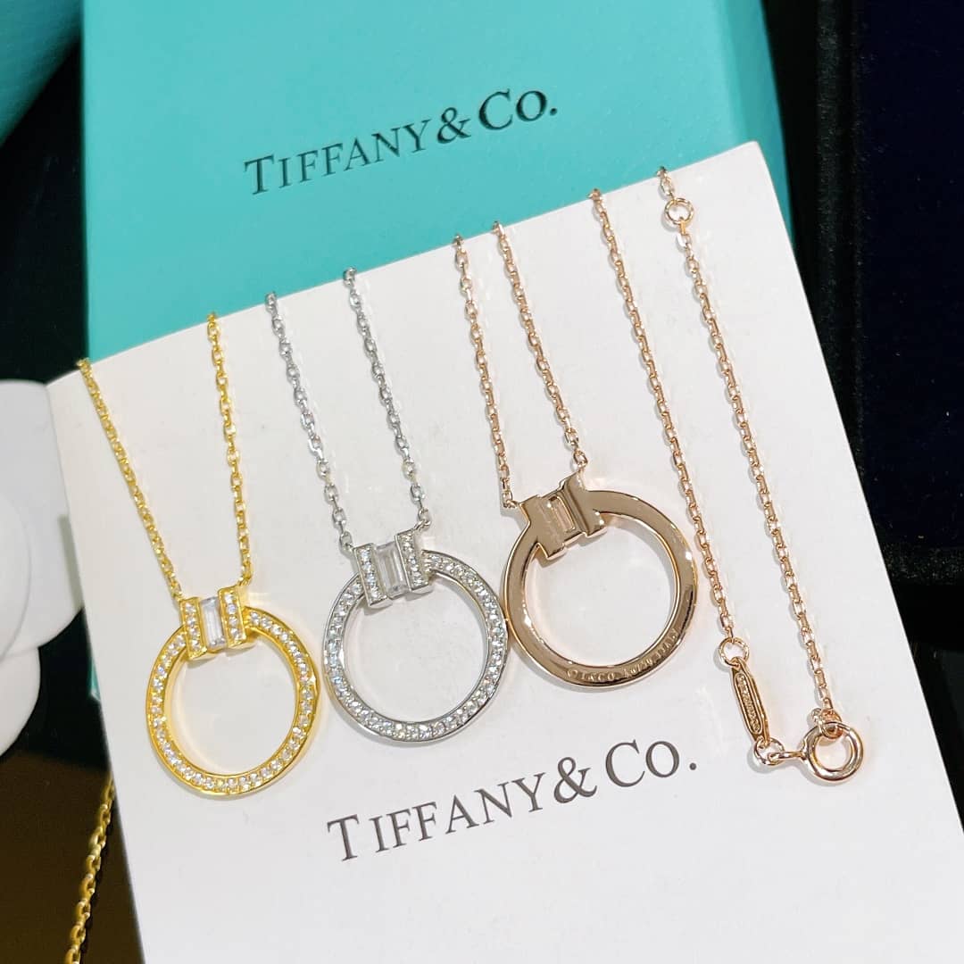 Knockoff T*f*ny Logo Necklace