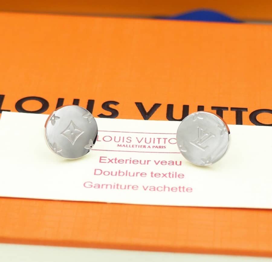 Fake L0vis Vvtt0n Logo Earring
