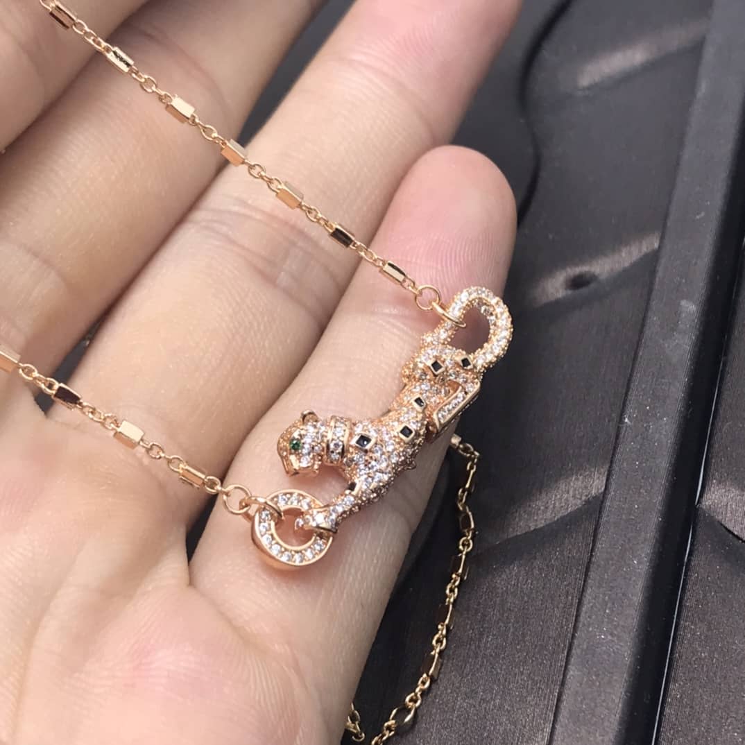 7 Star Ca*t1er Necklace