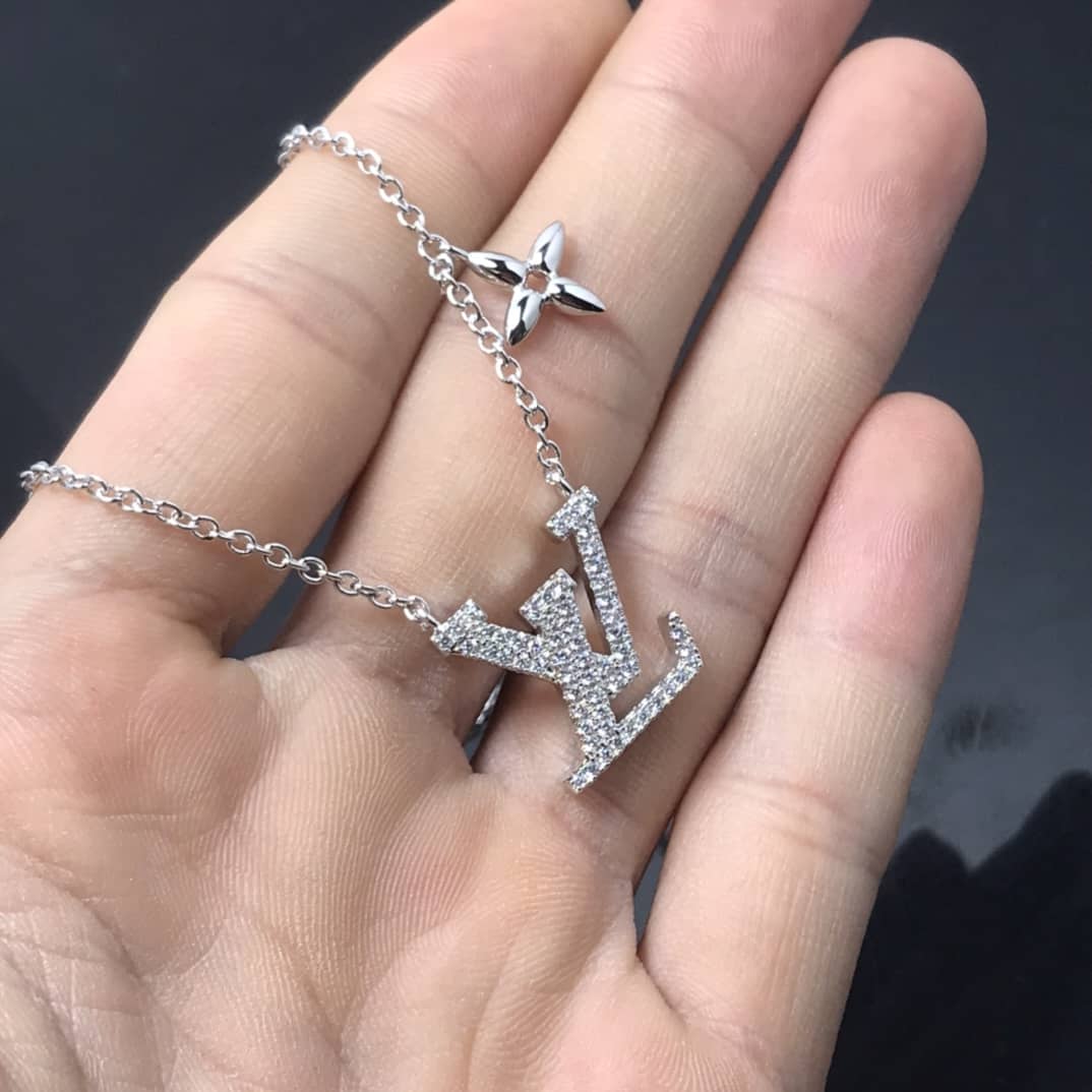 Fake L0vis Vvtt0n Logo Necklace