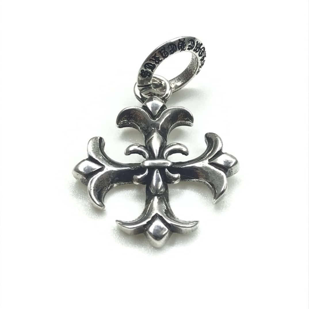 Wholesale Ch*0me He**ts Logo Necklace