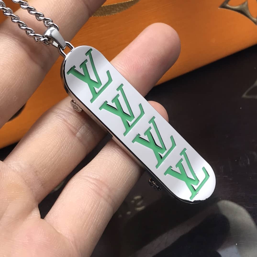 L0vis Vvtt0n Necklace Copy