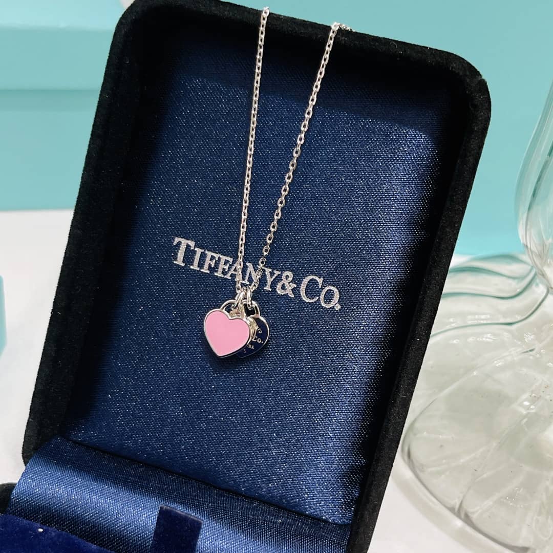T*f*ny Necklace For Sale