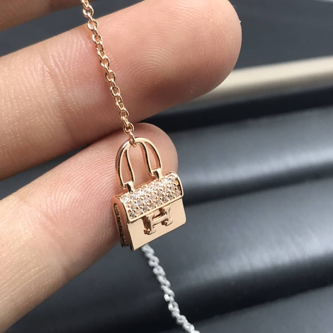 Fake H**me5 Logo Earring