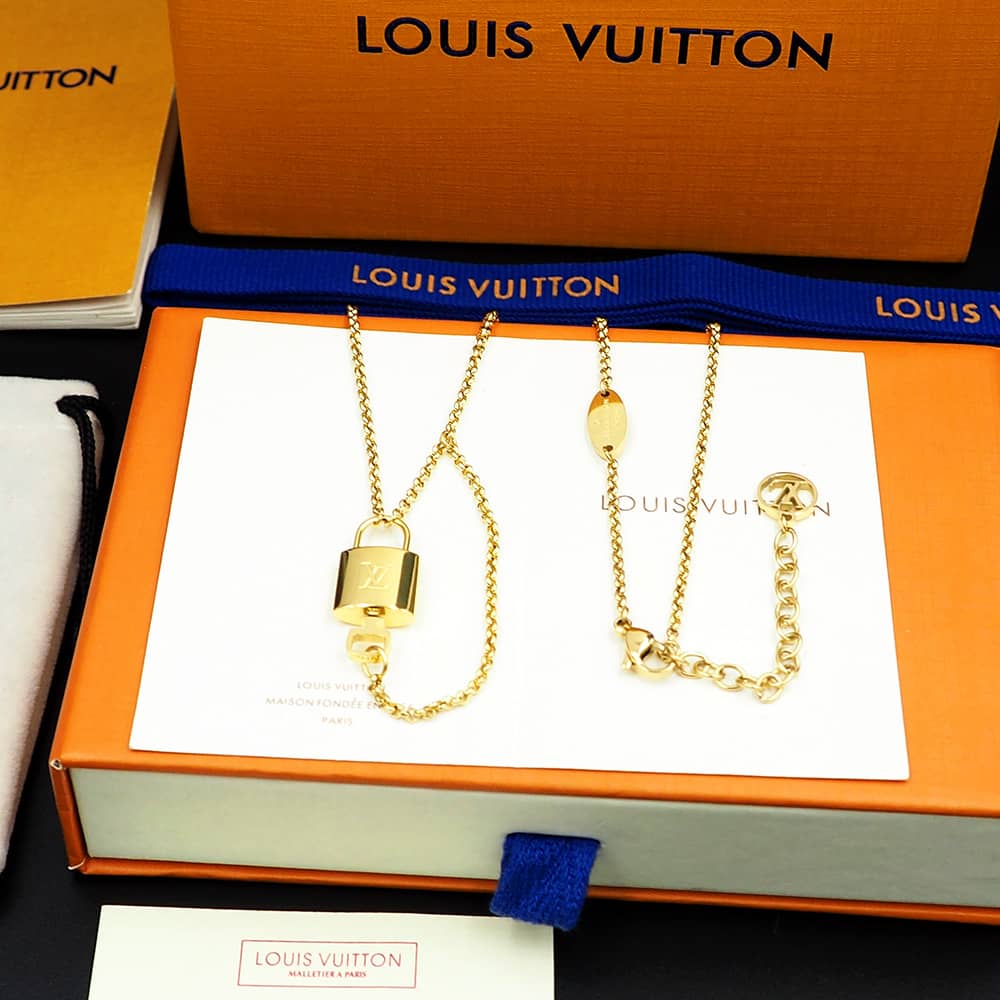 7 Star L0vis Vvtt0n Necklace