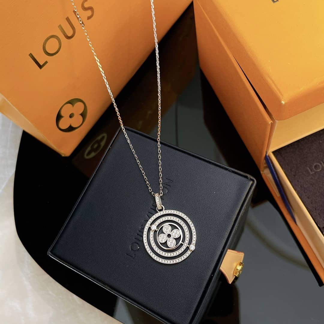 L0vis Vvtt0n Necklace Copy
