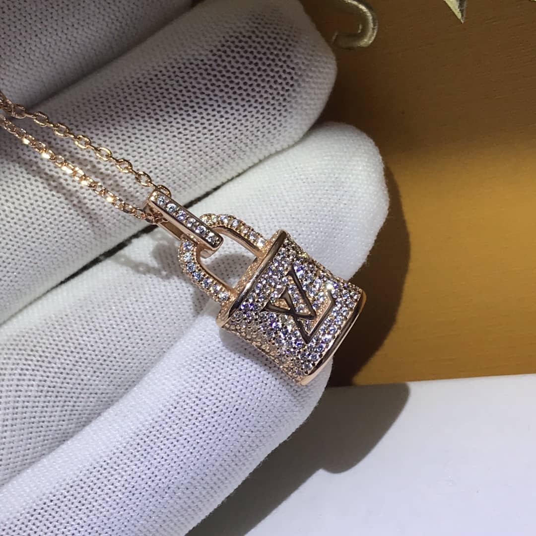 L0vis Vvtt0n Necklace Copy