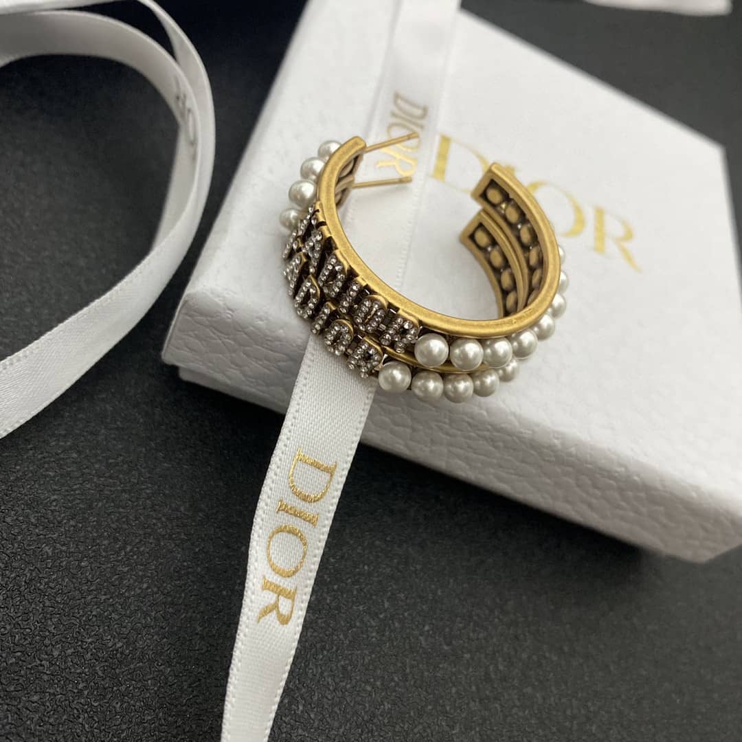 7 Star Chr1st1an D10r Earring