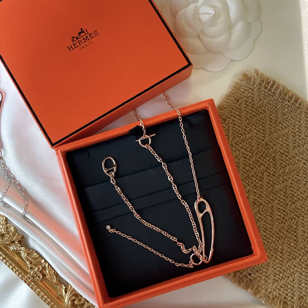 7 Star H**me5 Necklace
