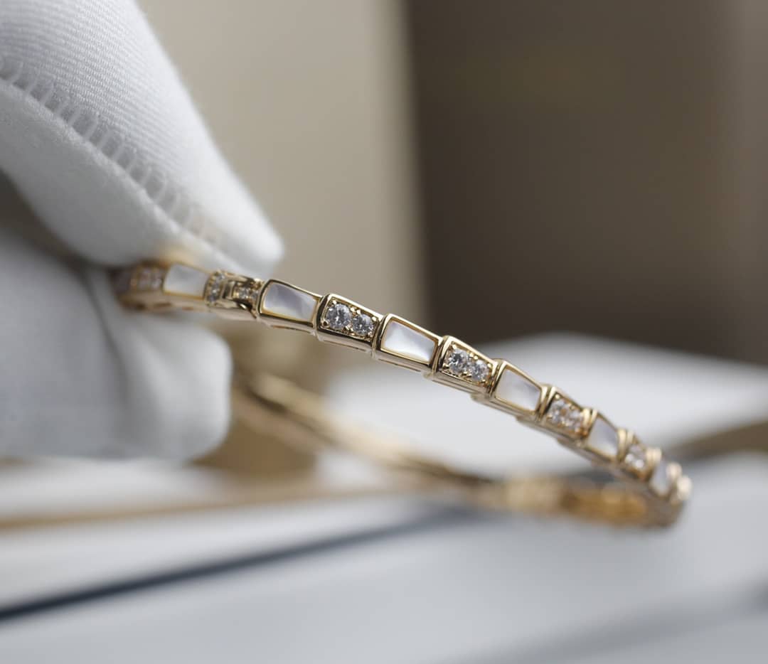 Fake Bv1g*ai Logo Bracelet