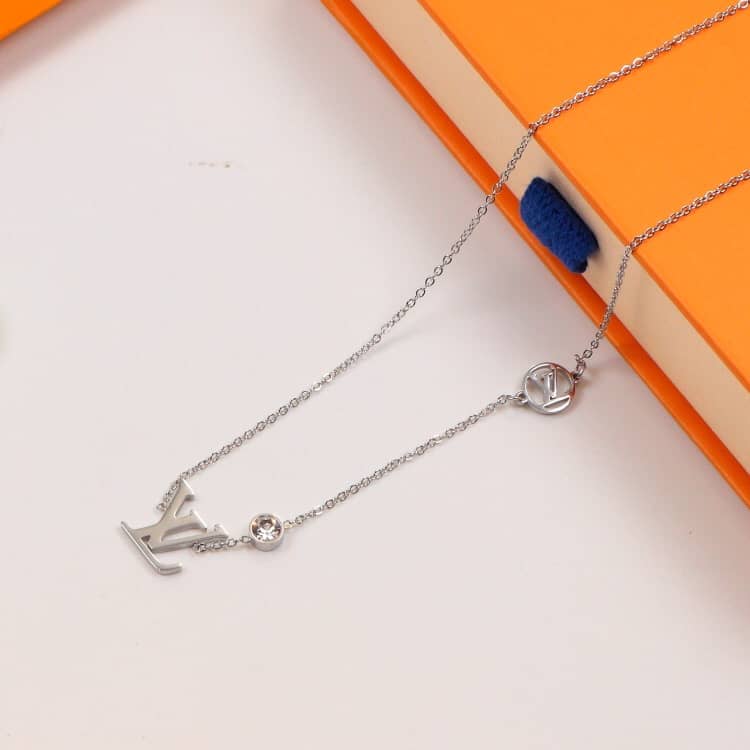 Luxury L0vis Vvtt0n Classic AAA+ Necklace