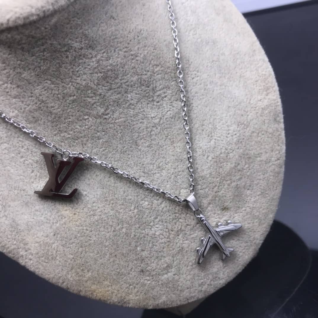 Knockoff L0vis Vvtt0n Logo Necklace