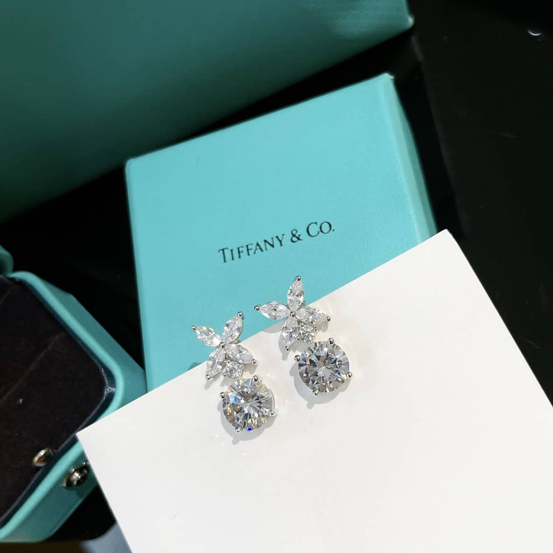 Knockoff T*f*ny Logo Earring