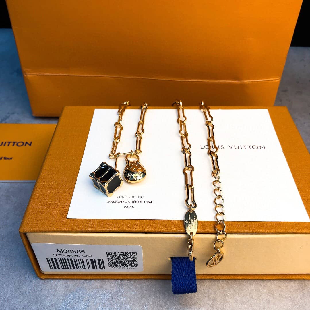 L0vis Vvtt0n Necklace First Copy