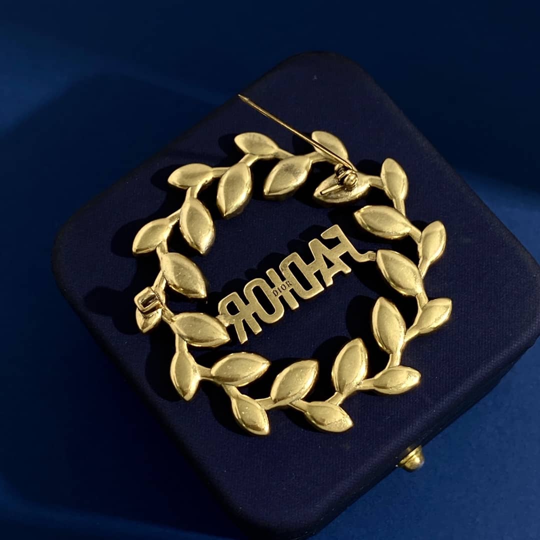 High Quality Chr1st1an D10r Brooch