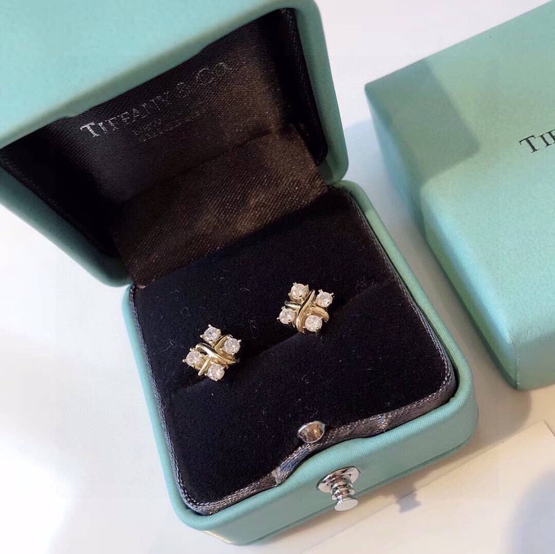 T*f*ny Earring For Sale