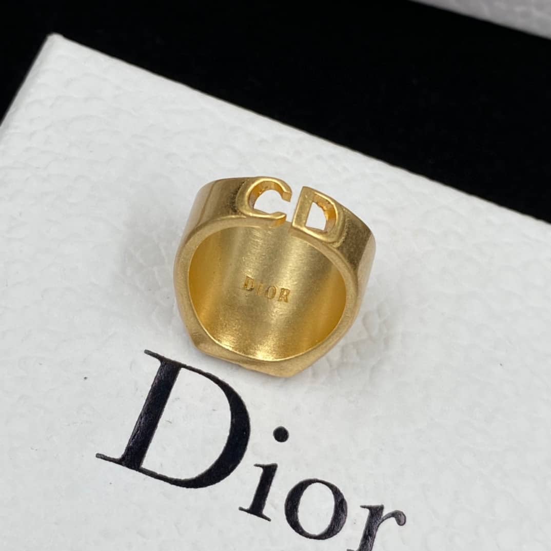 7 Star Chr1st1an D10r Ring