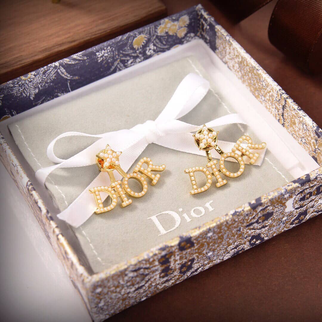 Top Quality Chr1st1an D10r Earring