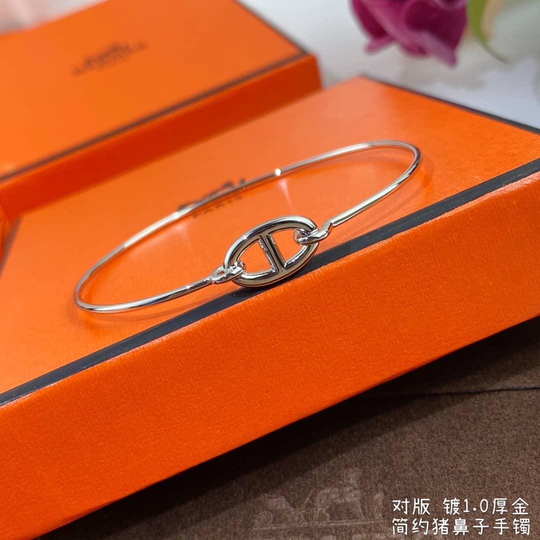 H**me5 Bracelet First Copy