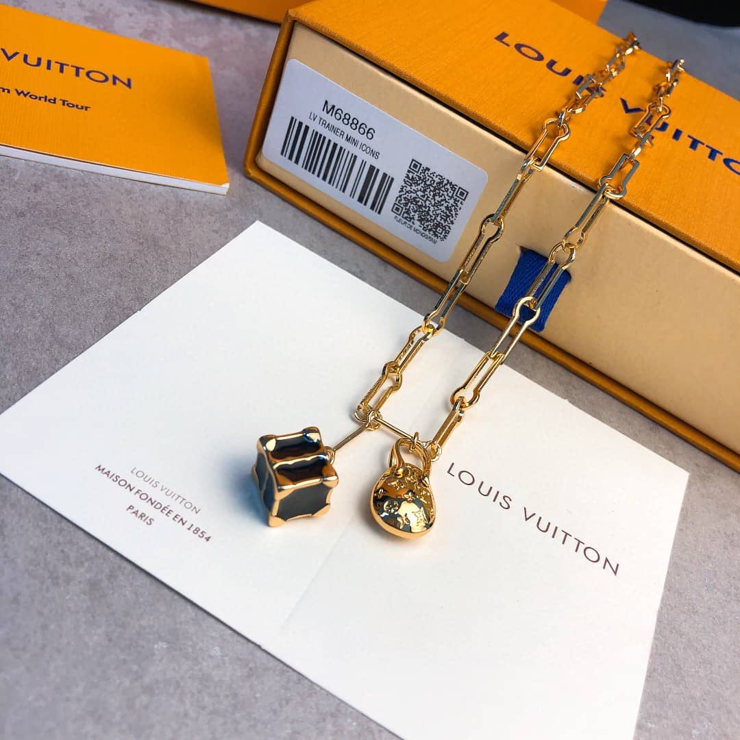 L0vis Vvtt0n Necklace First Copy