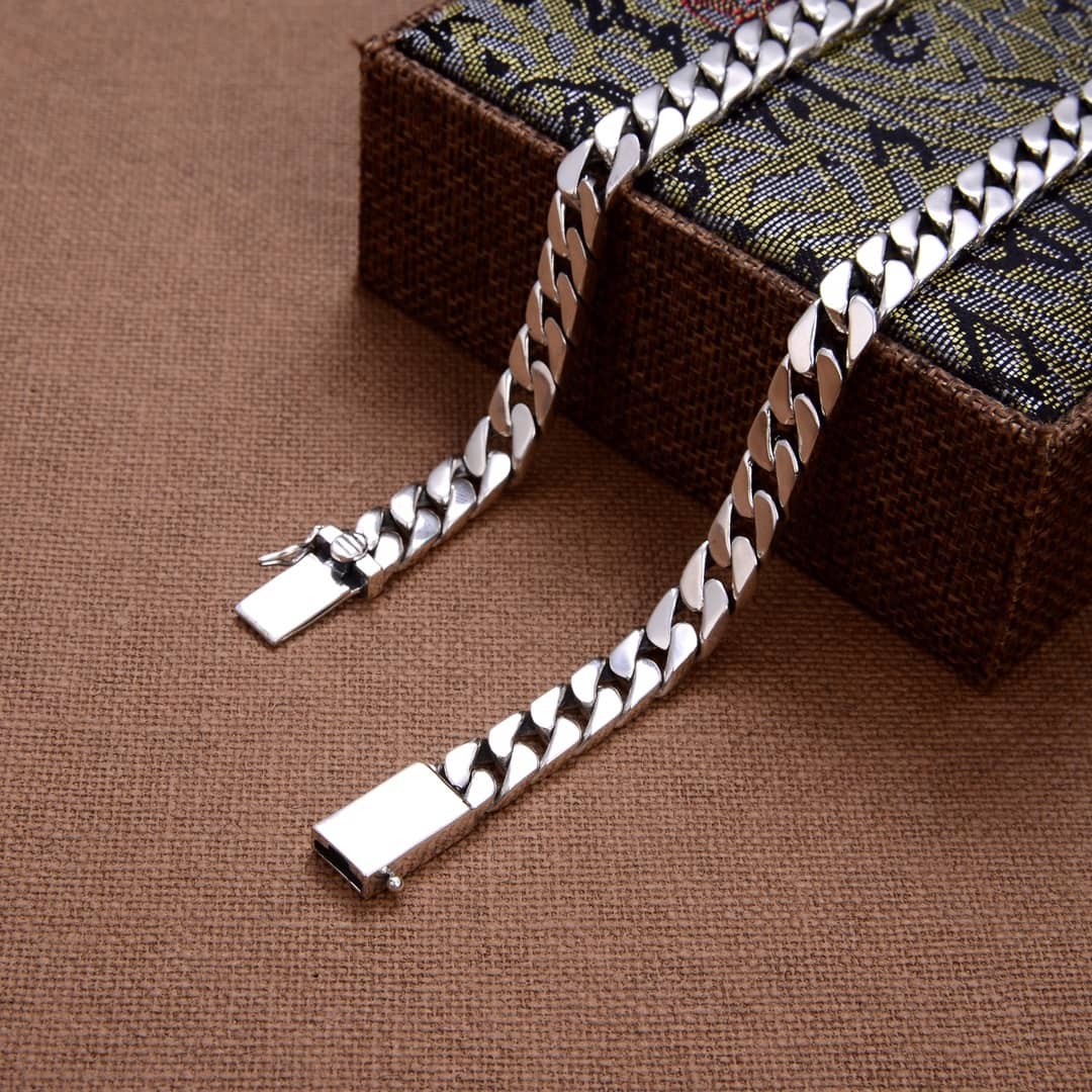 Wholesale Y51 Logo Necklace