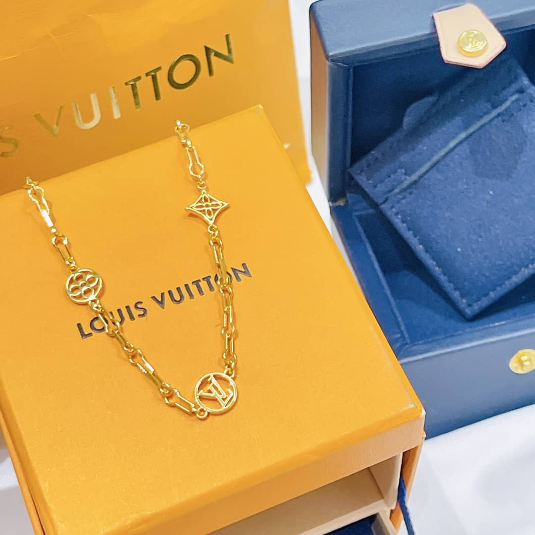 Wholesale L0vis Vvtt0n AAA+ Necklace