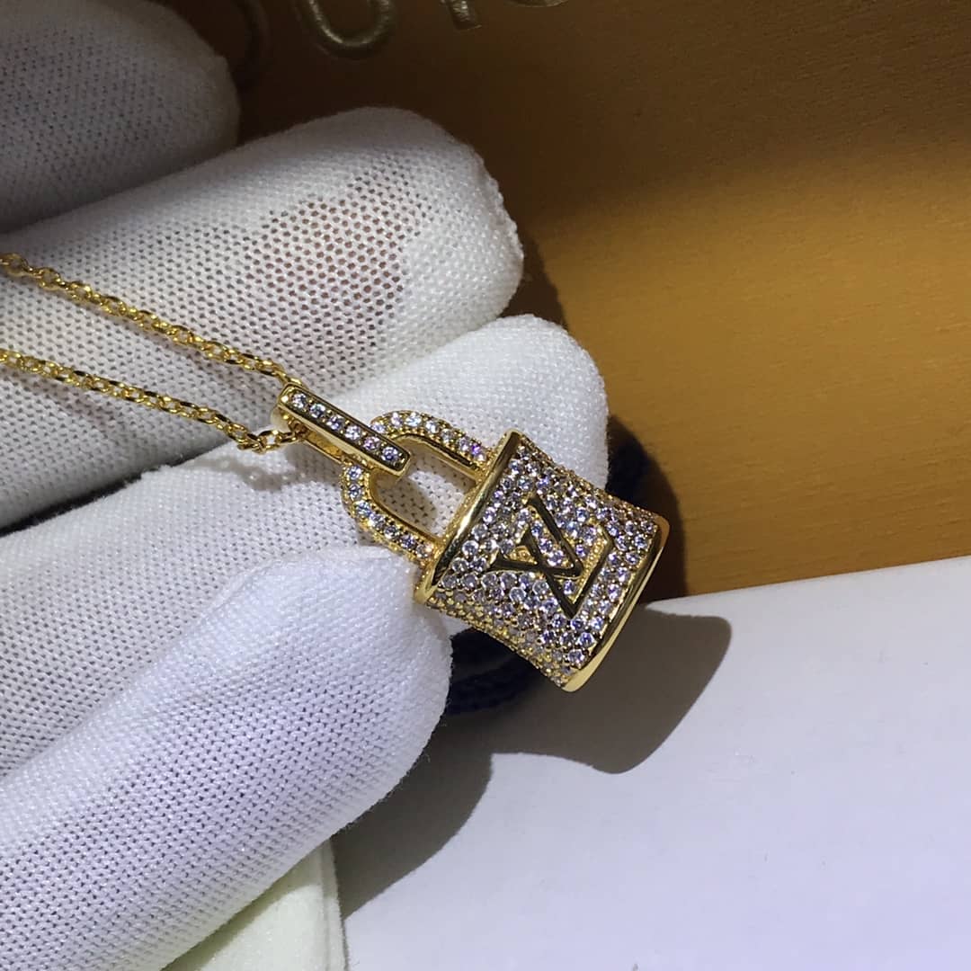 L0vis Vvtt0n Necklace Copy
