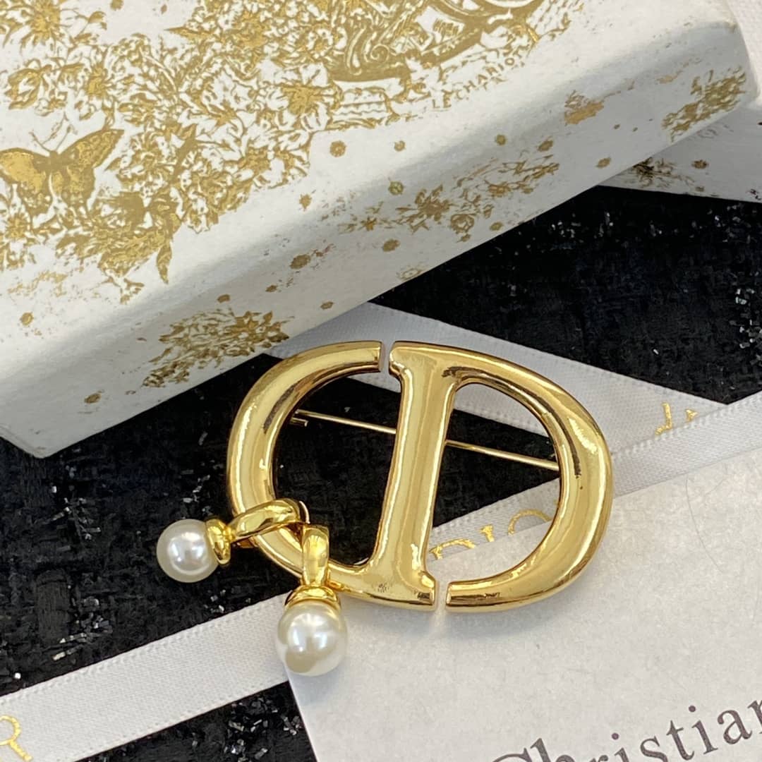 Replica Chr1st1an D10r Brooch