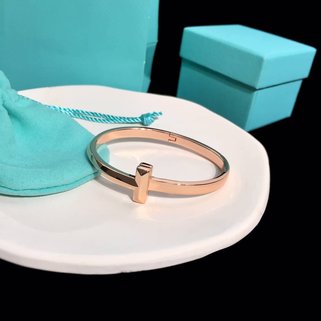 T*f*ny Bracelet First Copy