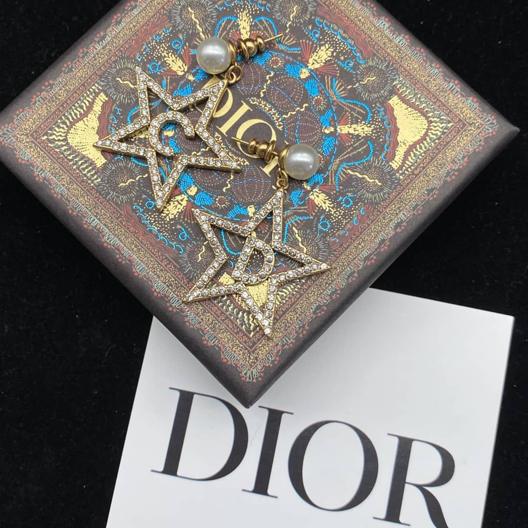 7 Star Chr1st1an D10r Earring