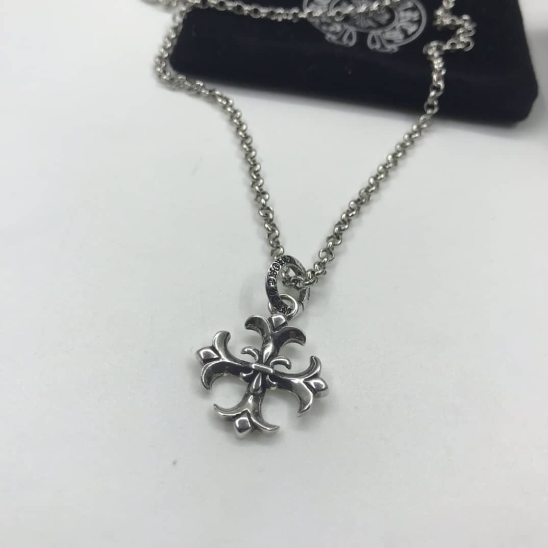 Wholesale Ch*0me He**ts Logo Necklace