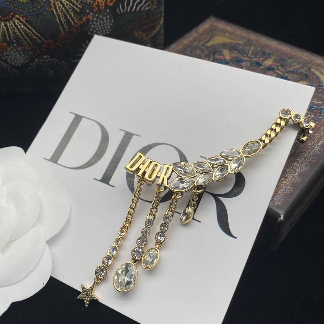 7 Star Chr1st1an D10r Earring