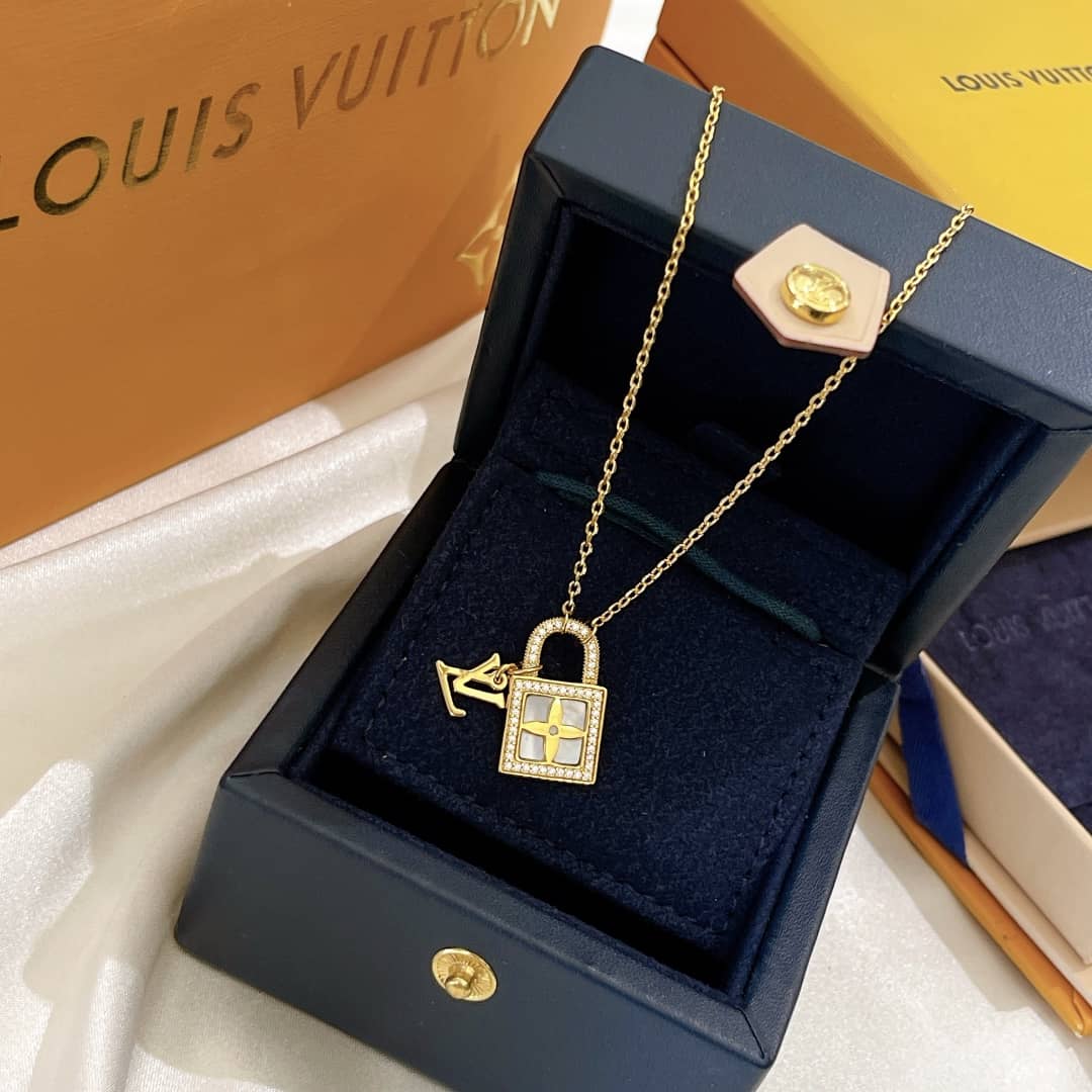 Best L0vis Vvtt0n Classic Necklace