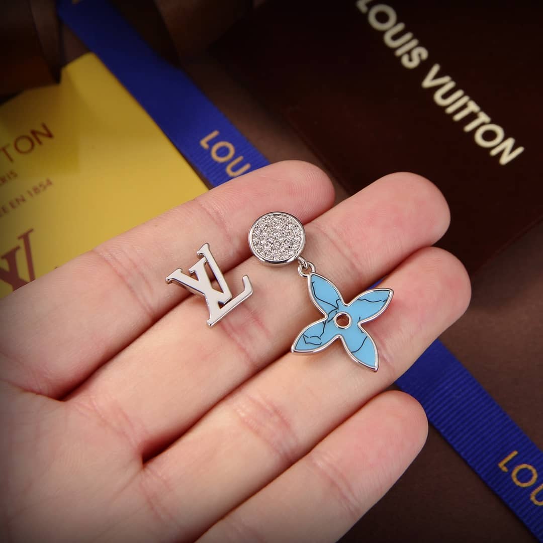 Replica L0vis Vvtt0n Earring